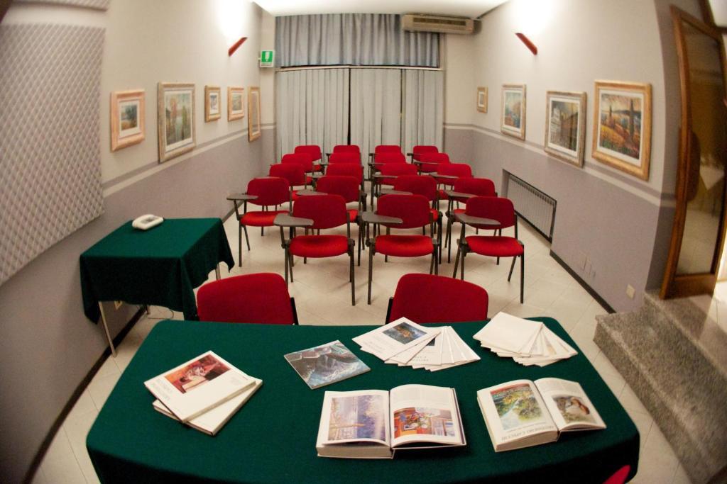 Hotel Milano بستويا المظهر الخارجي الصورة